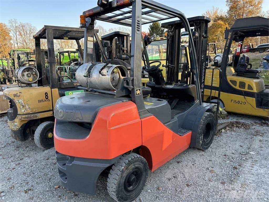 Toyota 8FGU25 Misc Forklifts