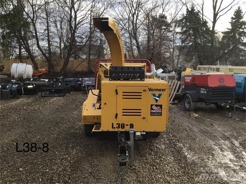 Vermeer BC1000XL Wood Chippers