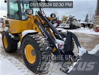 Volvo L25 Wheel Loaders