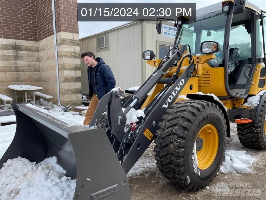 Volvo L25 Wheel Loaders
