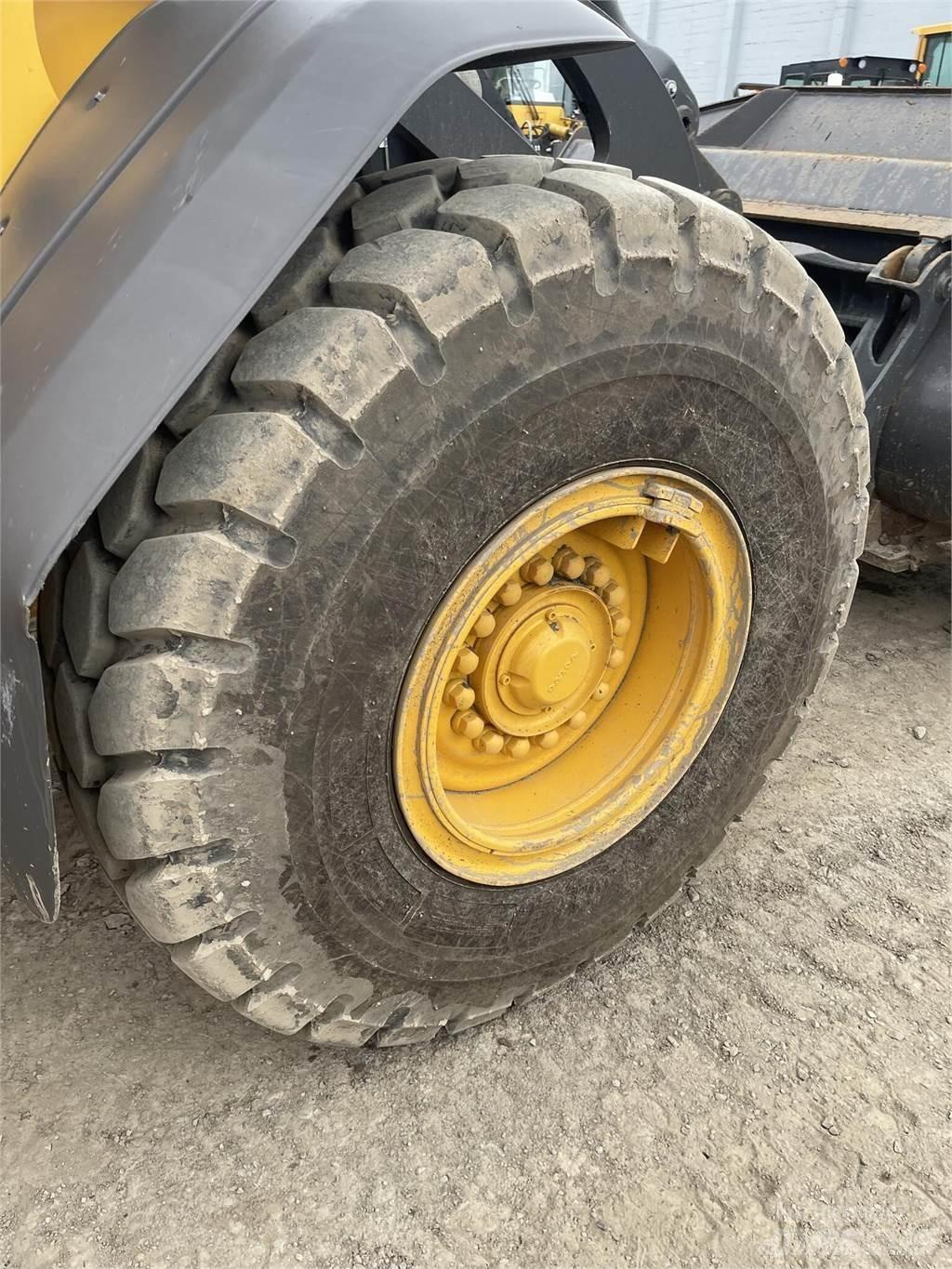 Volvo L90H Wheel Loaders