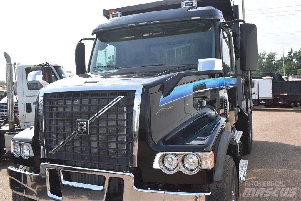 Volvo VHD104F300 Dump Trucks