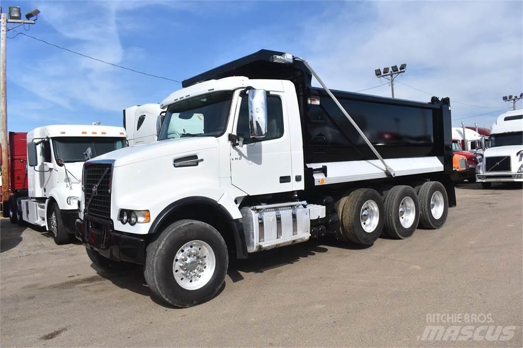 Volvo VHD84B300 Dump Trucks