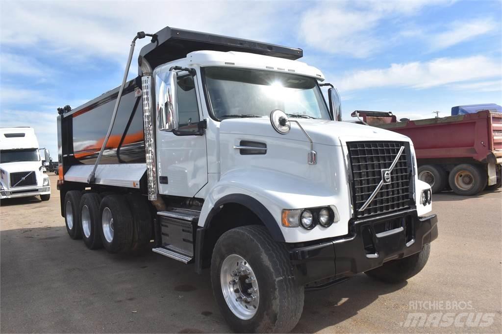 Volvo VHD84B300 Dump Trucks