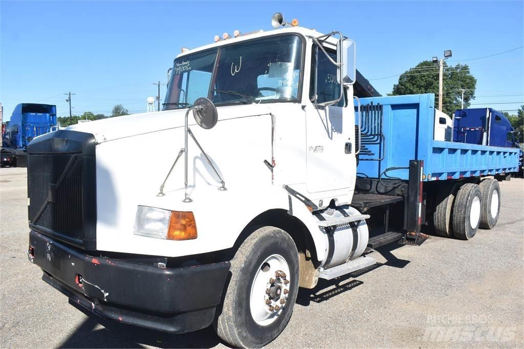 Volvo WG64 Boom / Crane / Bucket Trucks