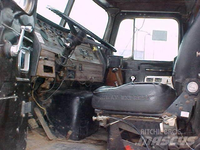 Western Star 6964F Tank Trucks