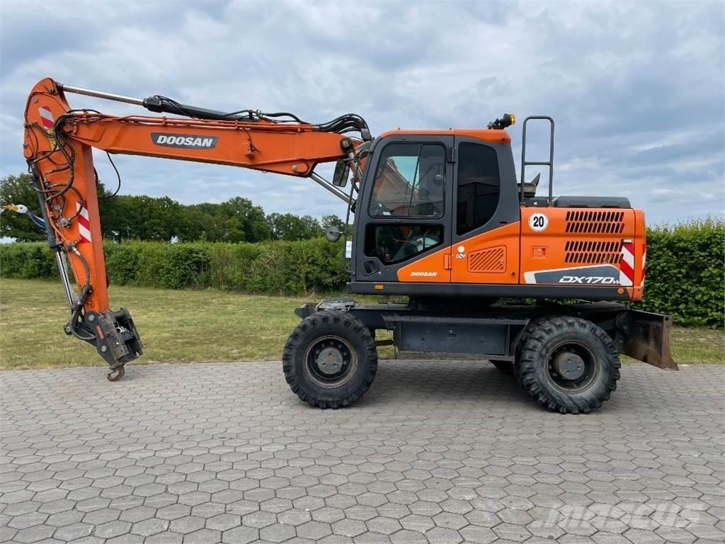 Doosan DX170W-5 Wheeled Excavators