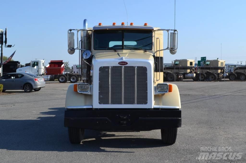 Peterbilt 367 Conventional Trucks / Tractor Trucks