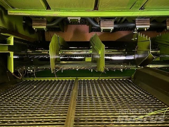 CLAAS Mega 208 Combine Harvesters