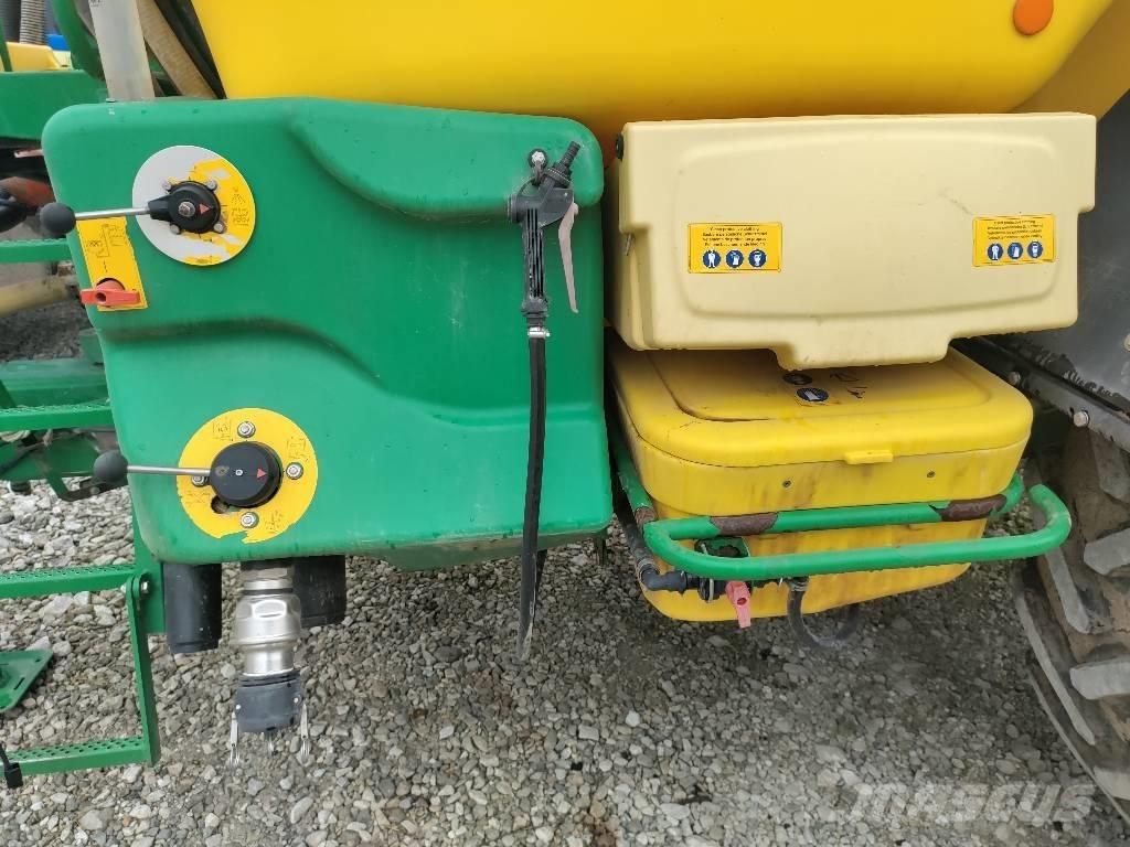 John Deere 740 i Trailed sprayers