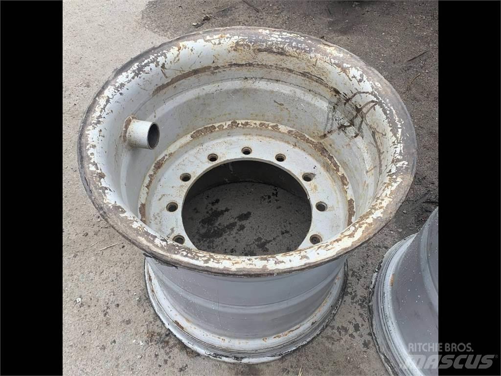 Gremo 1350 24x26,5 Tires, wheels and rims