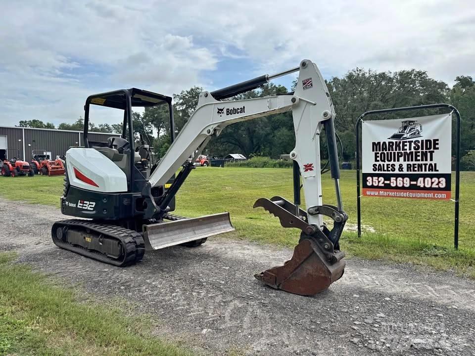 Bobcat e32 Mini Excavators <7t (Mini Diggers)