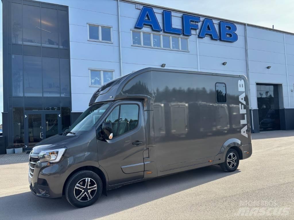 Renault Master Animal transport trucks