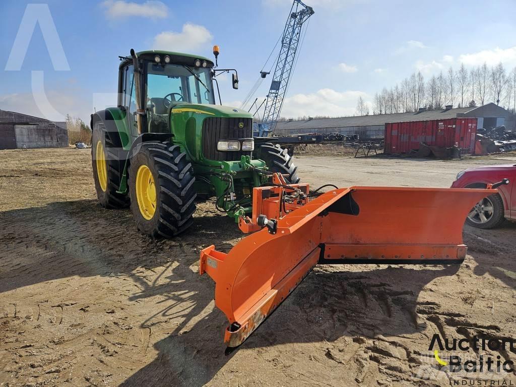 John Deere 6820 Tractors
