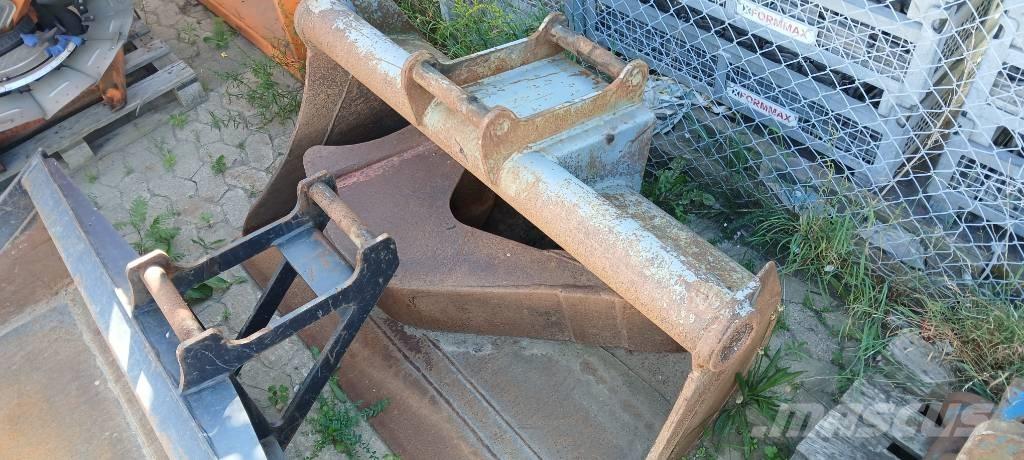 Huddig 1260D Backhoe Loaders