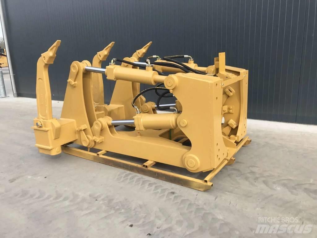 CAT D7 Rippers