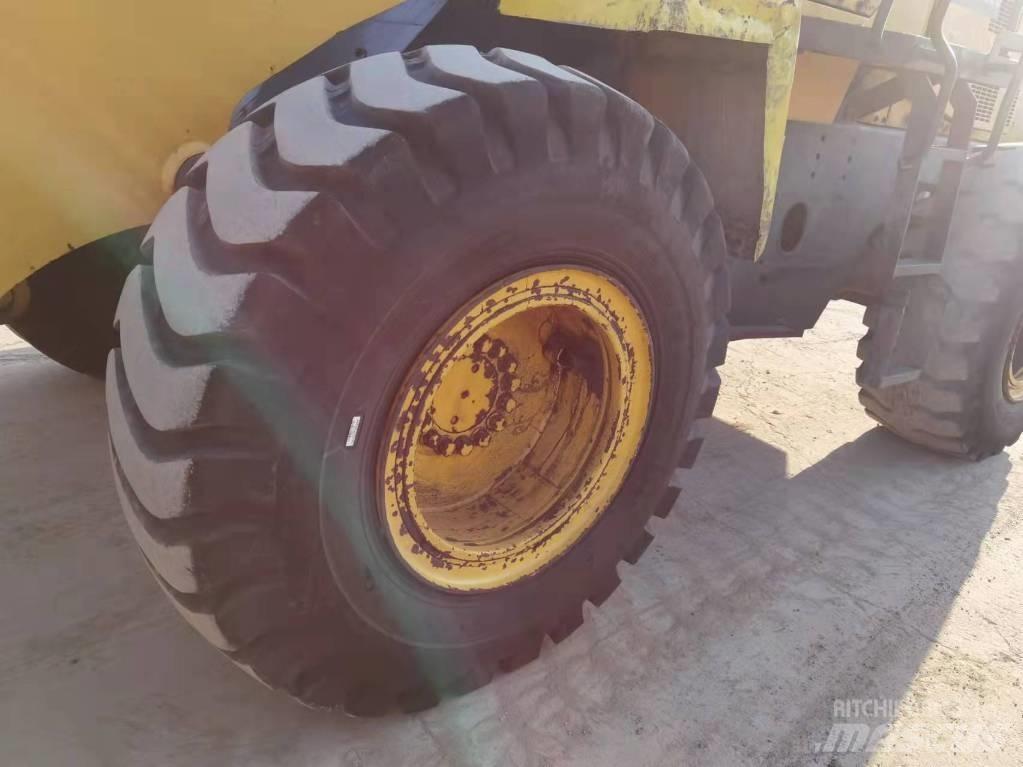 Komatsu WA 320-3 Wheel Loaders