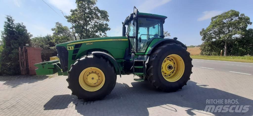 John Deere 8530 Tractors