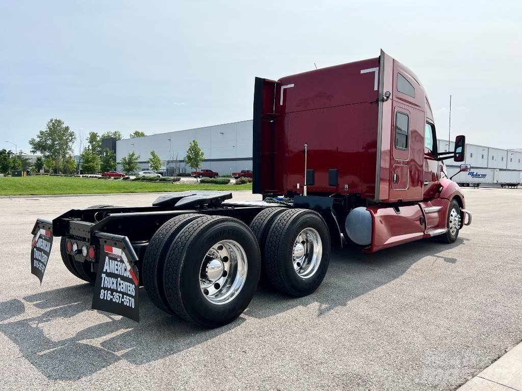 Kenworth T 680 Conventional Trucks / Tractor Trucks