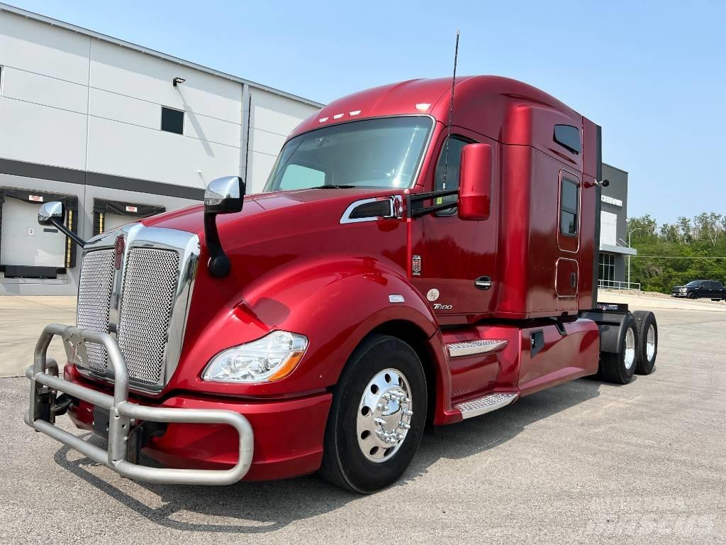 Kenworth T 680 Conventional Trucks / Tractor Trucks