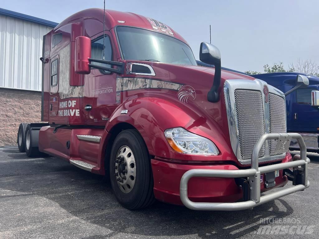 Kenworth T 680 Conventional Trucks / Tractor Trucks