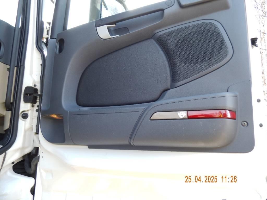 Scania R 580 Conventional Trucks / Tractor Trucks