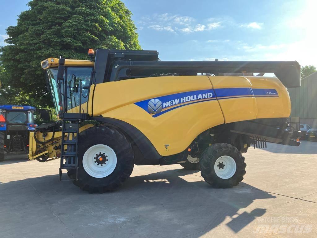 New Holland CX 6090 Combine Harvesters