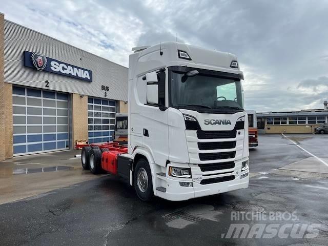 Scania S 590 Cab & Chassis Trucks