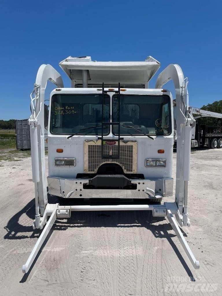 Peterbilt 320 Garbage Trucks / Recycling Trucks