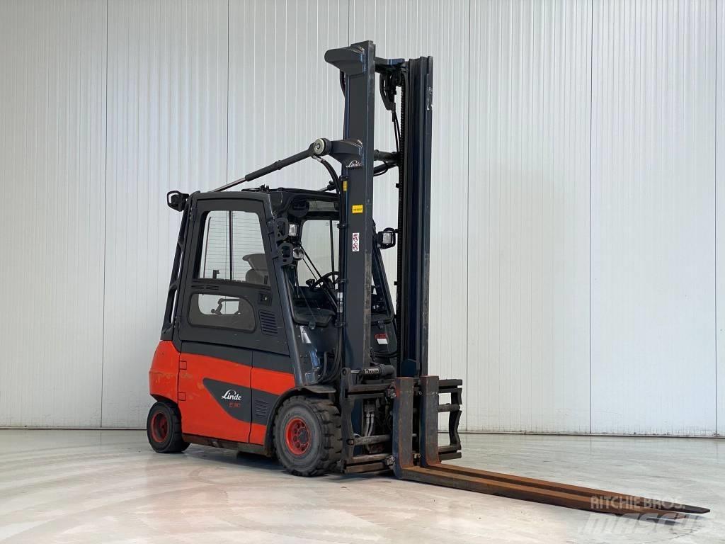 Linde E30-01 Electric Forklifts
