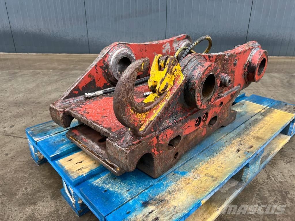 Engcon S70 - 323D Quick Connectors