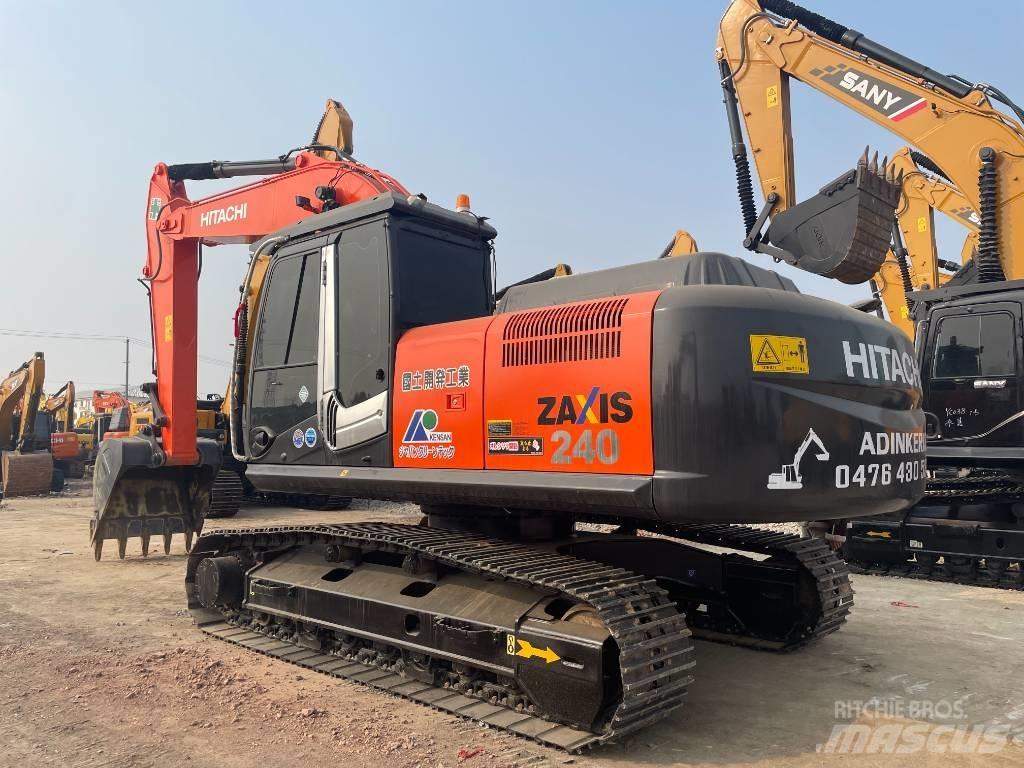 Hitachi 240 Mini excavators  7t - 12t
