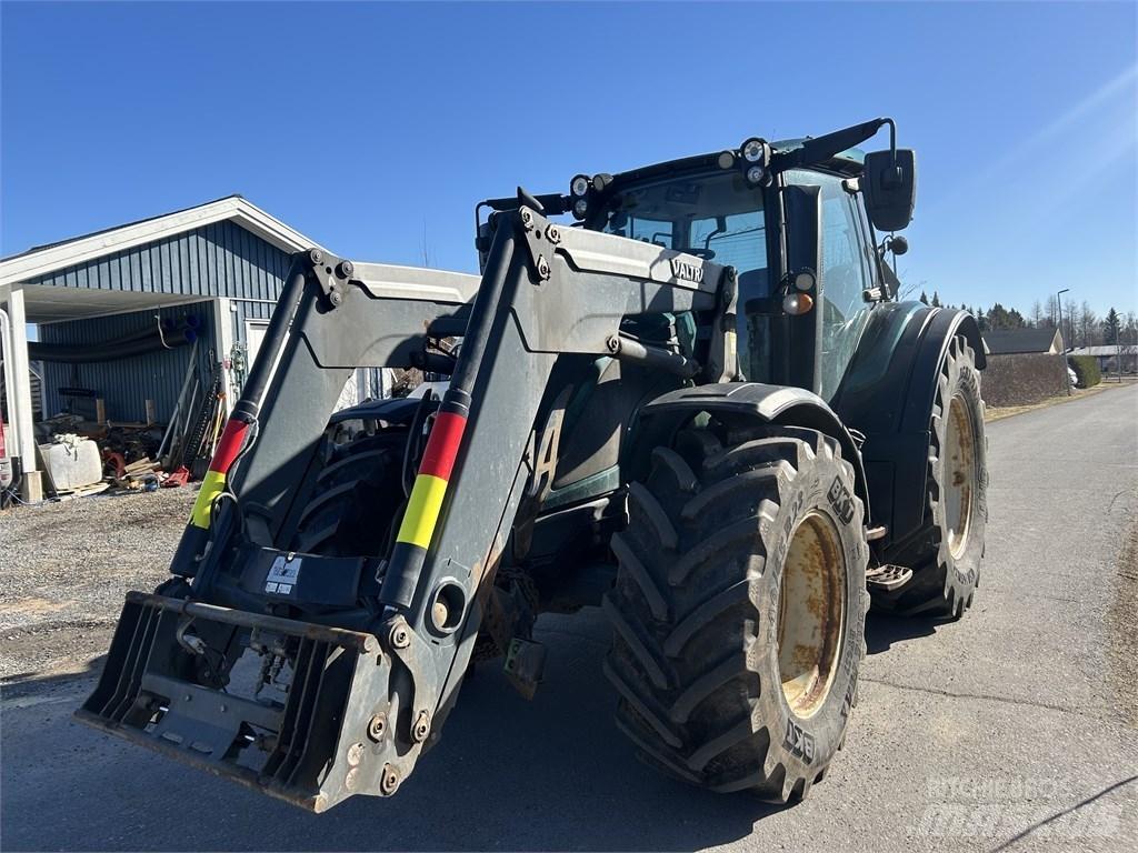 Valtra N 174 VERSU Tractors