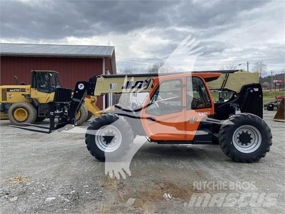 JLG 742 Telescopic Handlers