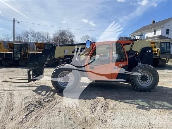 JLG 742 Telescopic Handlers