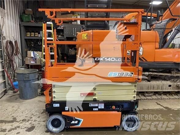 JLG ES1932 Scissor Lifts