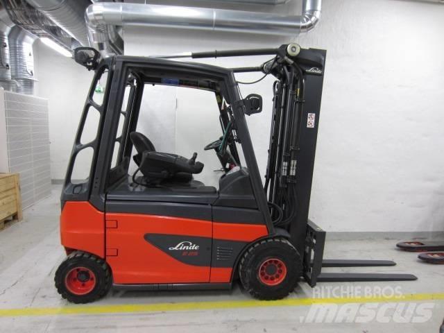 Linde E25 Electric Forklifts