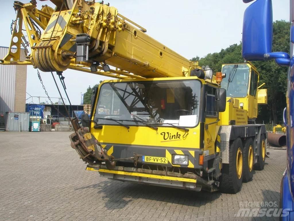 Liebherr LTM1040 Mobile and all terrain cranes