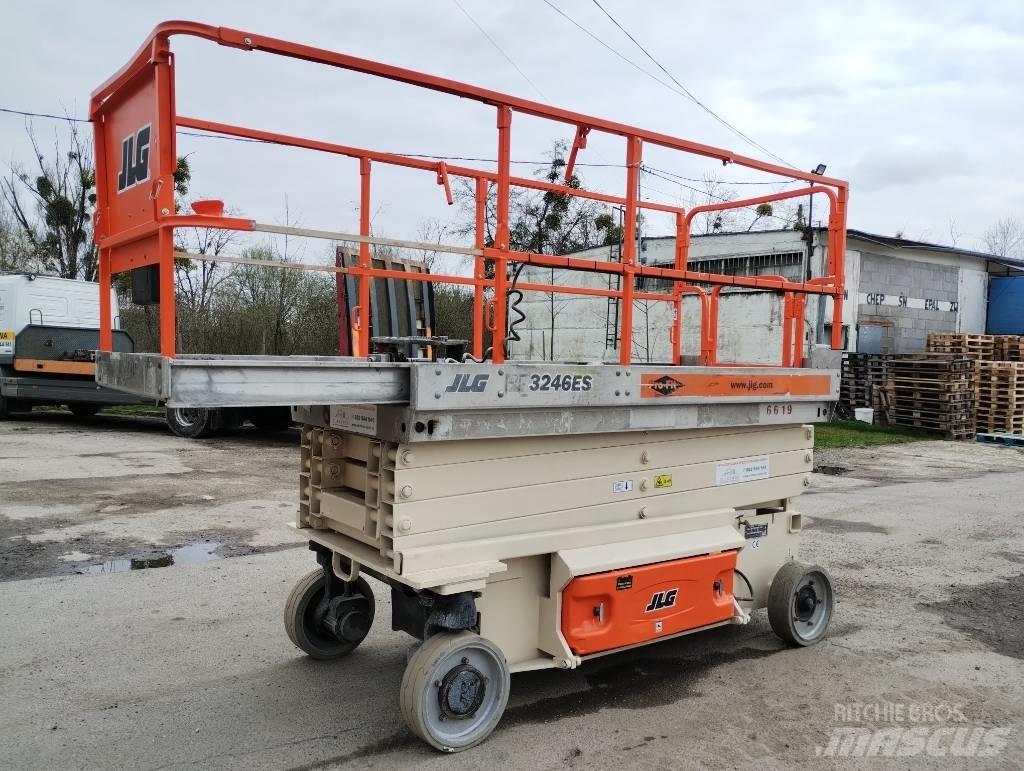 JLG 3246 ES Scissor Lifts