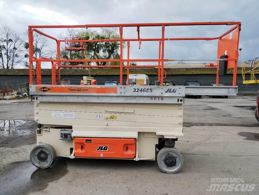 JLG 3246 ES Scissor Lifts