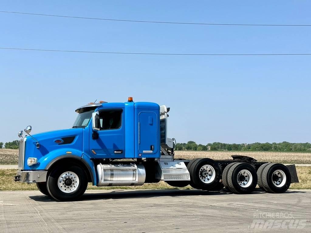 Peterbilt 567 Conventional Trucks / Tractor Trucks
