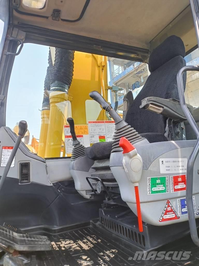 Komatsu PC130 Crawler Excavators