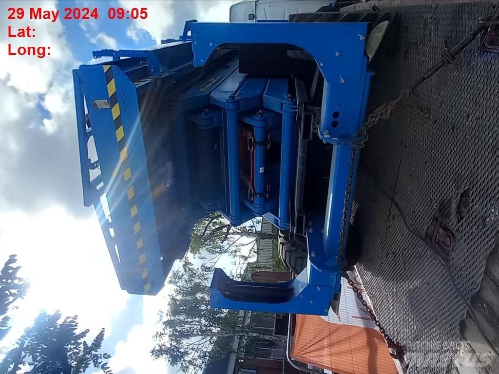 Genie GS 4390 Scissor Lifts