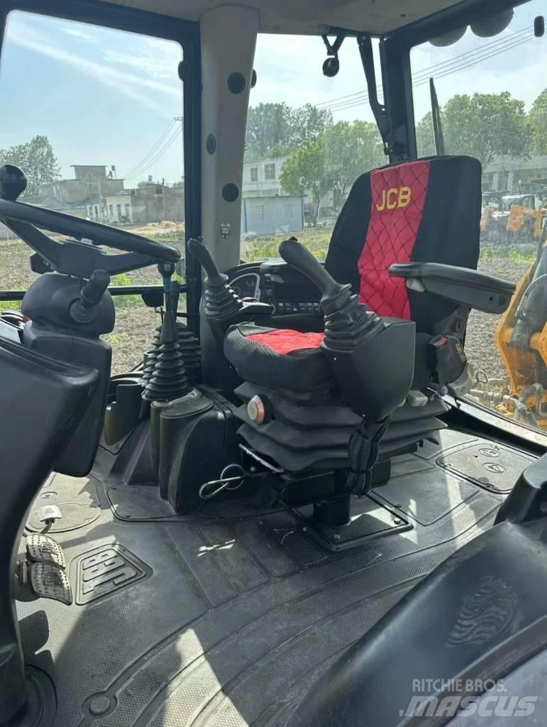 JCB 4 CX Backhoe Loaders