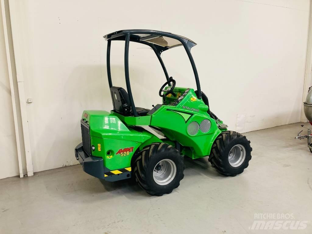 Avant 528 Mini Loader
