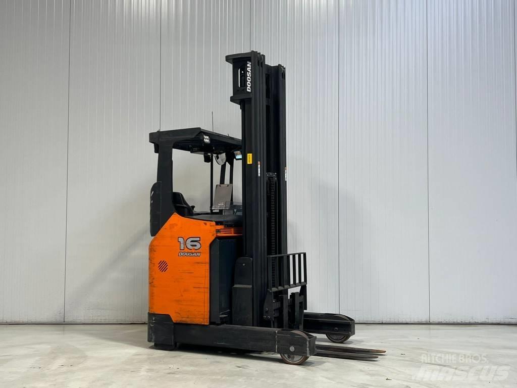Doosan BR16JW-7 PLUS Reach trucks