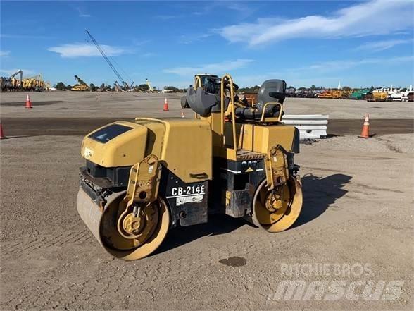 CAT CB-214E Single drum rollers