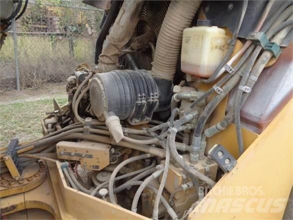 CAT CB-534DXW Single drum rollers