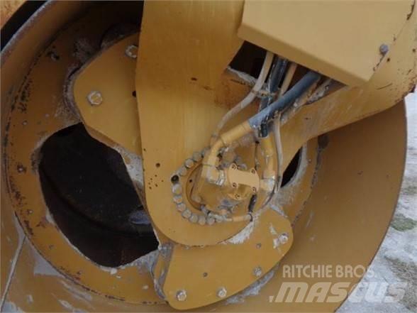 CAT CB-534DXW Single drum rollers