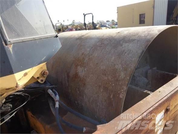 CAT CS-563C Single drum rollers